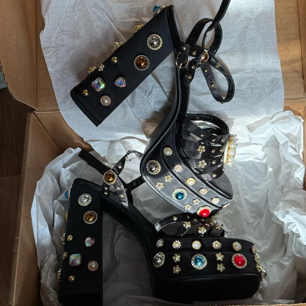 Embellished Black Platform Heels‎